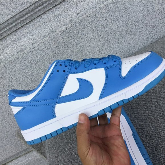 Nike Dunk Low x UNC Sneakers - Picture 3 of 5